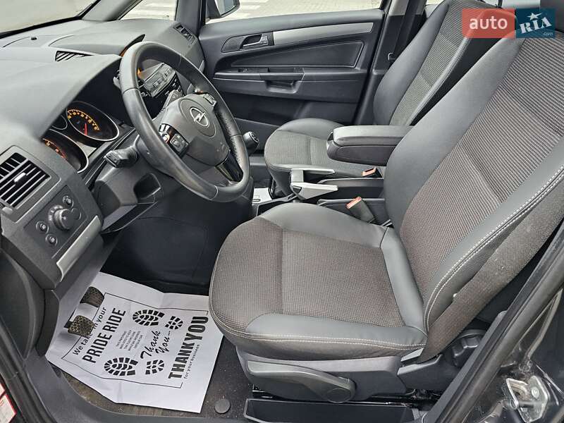 Минивэн Opel Zafira 2009 в Львове