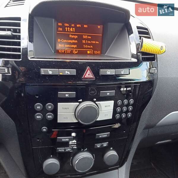 Минивэн Opel Zafira 2012 в Ровно