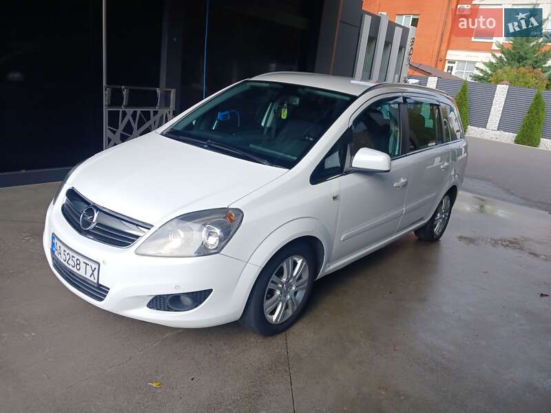 Мінівен Opel Zafira 2012 в Черкасах
