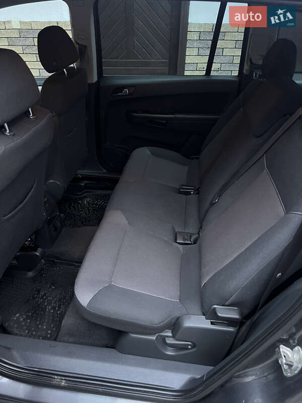 Минивэн Opel Zafira 2011 в Львове