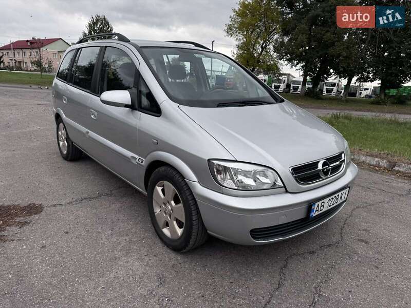 Opel Zafira 2004