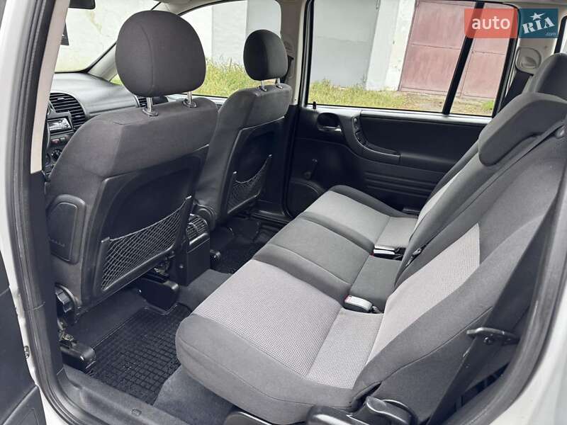 Минивэн Opel Zafira 2004 в Жмеринке