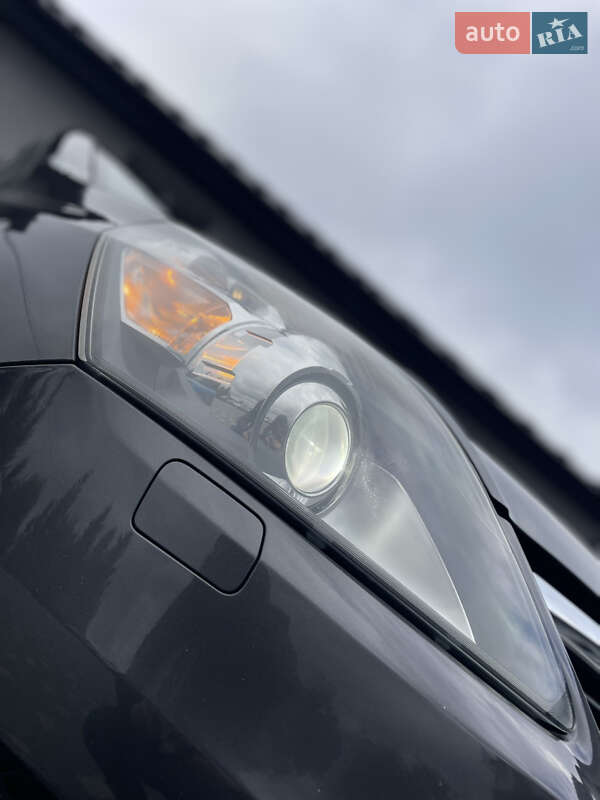 Мінівен Opel Zafira 2011 в Дрогобичі