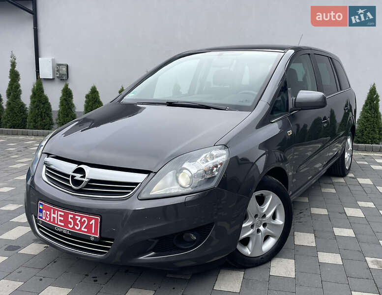 Мінівен Opel Zafira 2011 в Дрогобичі