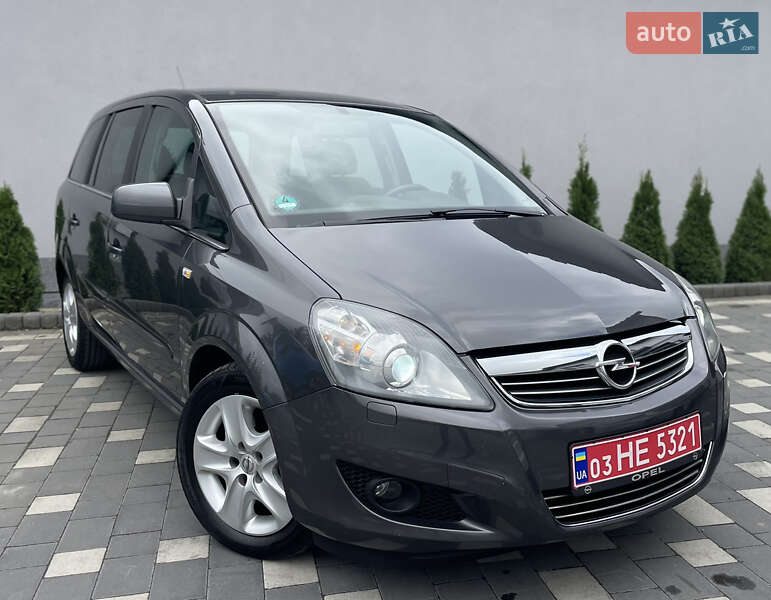 Мінівен Opel Zafira 2011 в Дрогобичі