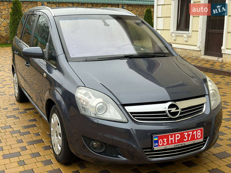 Минивэн Opel Zafira 2009 в Могилев-Подольске