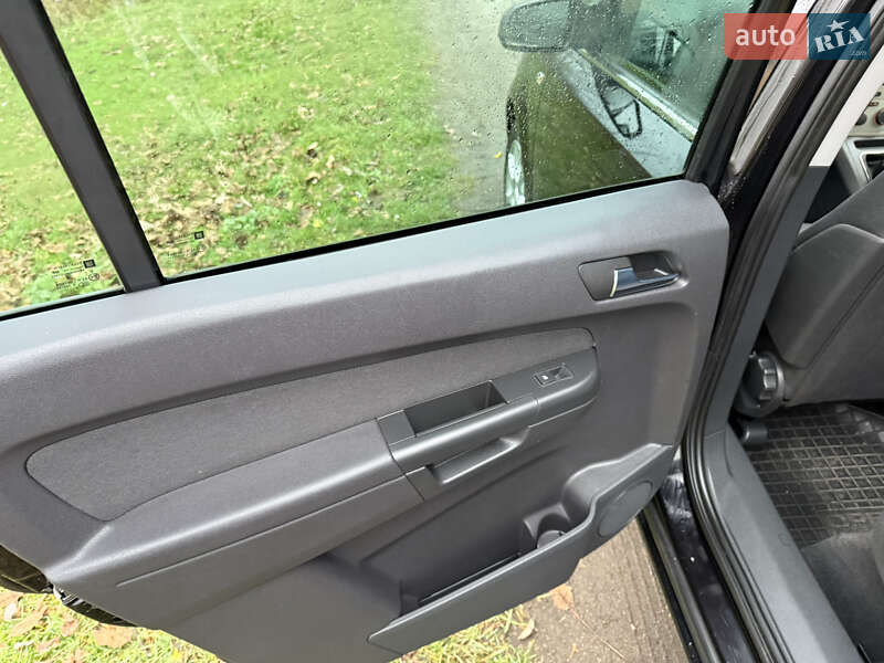 Мінівен Opel Zafira 2008 в Білій Церкві