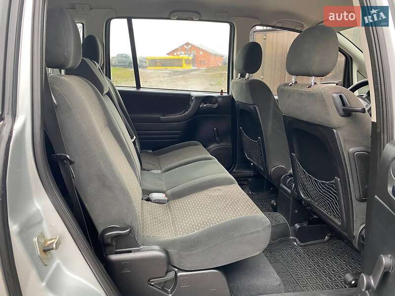 Мінівен Opel Zafira 2005 в Києві