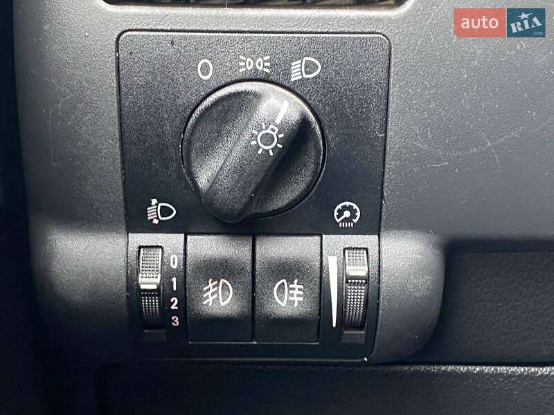 Мінівен Opel Zafira 2005 в Києві