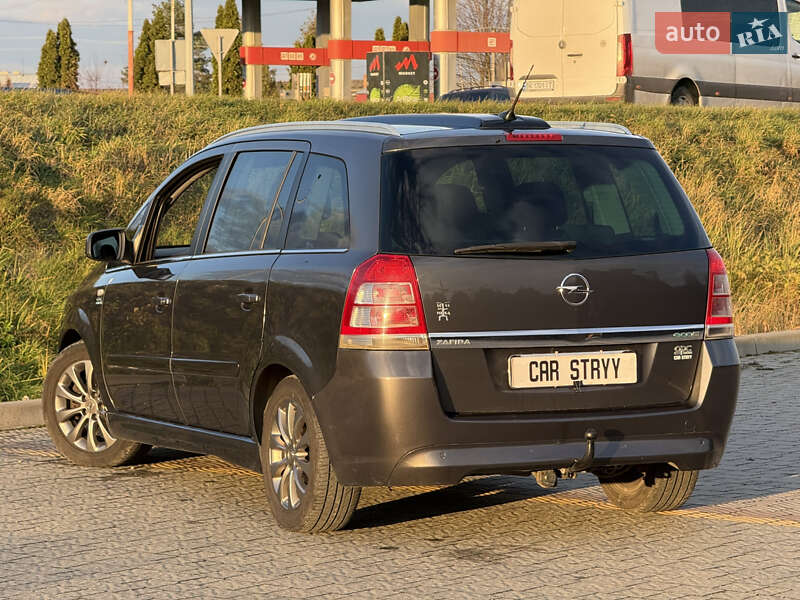 Мінівен Opel Zafira 2011 в Стрию