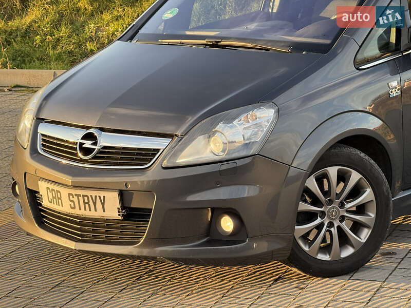 Мінівен Opel Zafira 2011 в Стрию