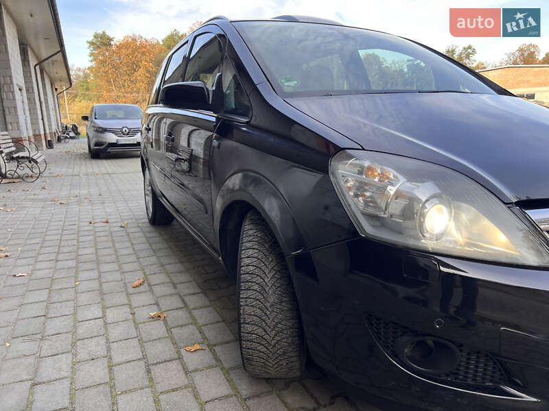 Мінівен Opel Zafira 2008 в Луцьку