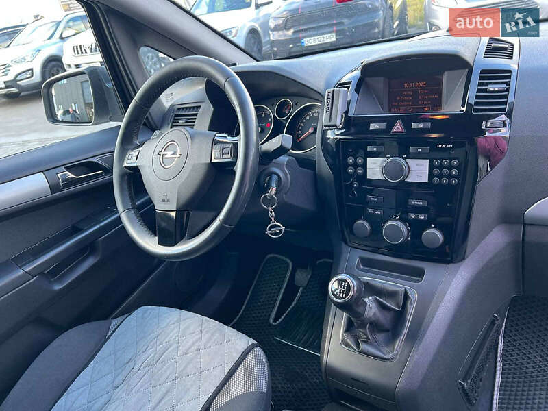 Минивэн Opel Zafira 2012 в Львове фото 44 Минивэн Opel Zafira 2012 в Львове