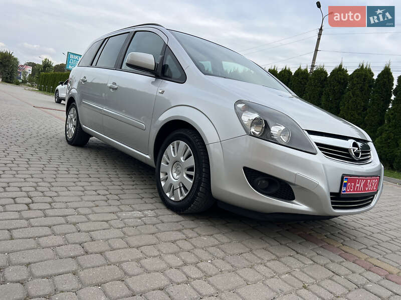 Минивэн Opel Zafira 2012 в Дунаевцах фото 8 Минивэн Opel Zafira 2012 в Дунаевцах