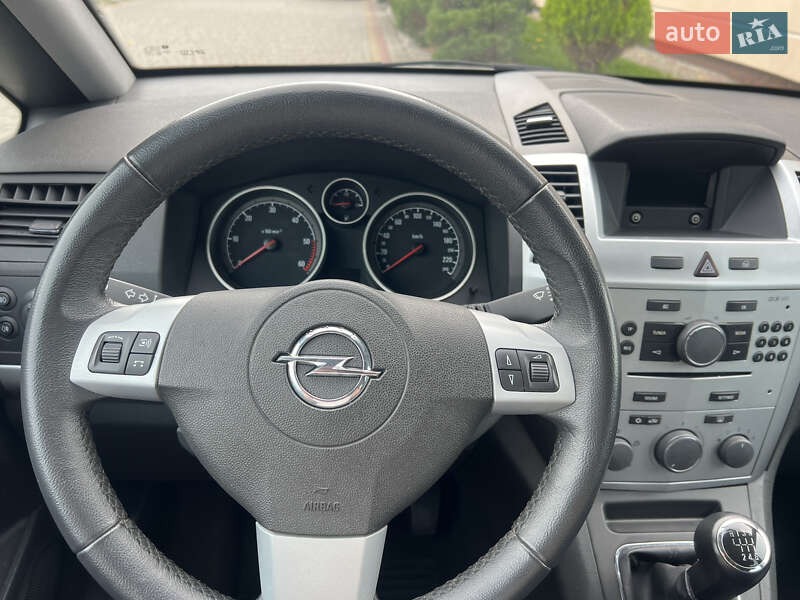 Минивэн Opel Zafira 2012 в Дунаевцах фото 47 Минивэн Opel Zafira 2012 в Дунаевцах