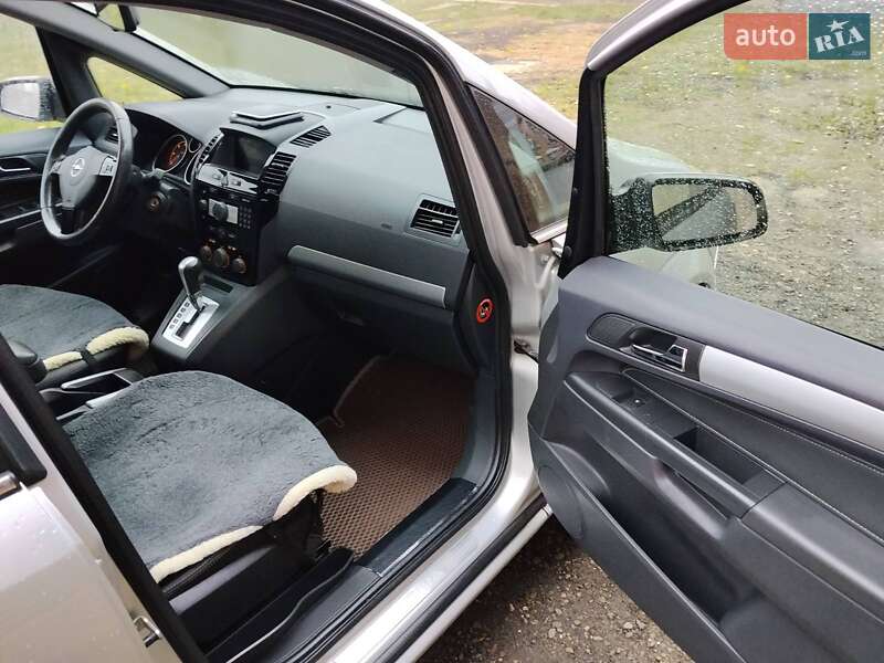Минивэн Opel Zafira 2008 в Черновцах фото 10 Минивэн Opel Zafira 2008 в Черновцах
