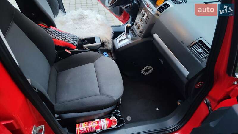 Мінівен Opel Zafira 2006 в Рівному