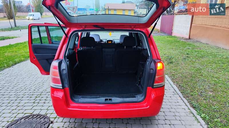 Мінівен Opel Zafira 2006 в Рівному