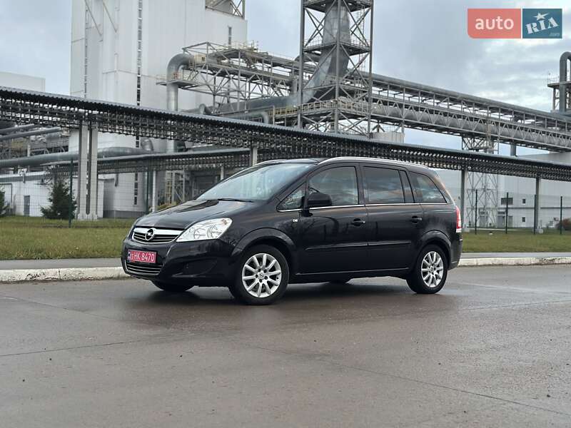 Минивэн Opel Zafira 2009 в Коростене