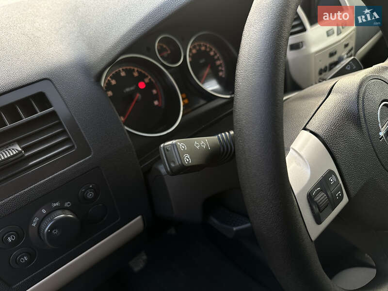 Минивэн Opel Zafira 2008 в Виннице