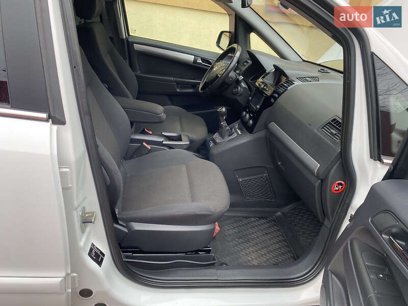 Мінівен Opel Zafira 2012 в Ковелі