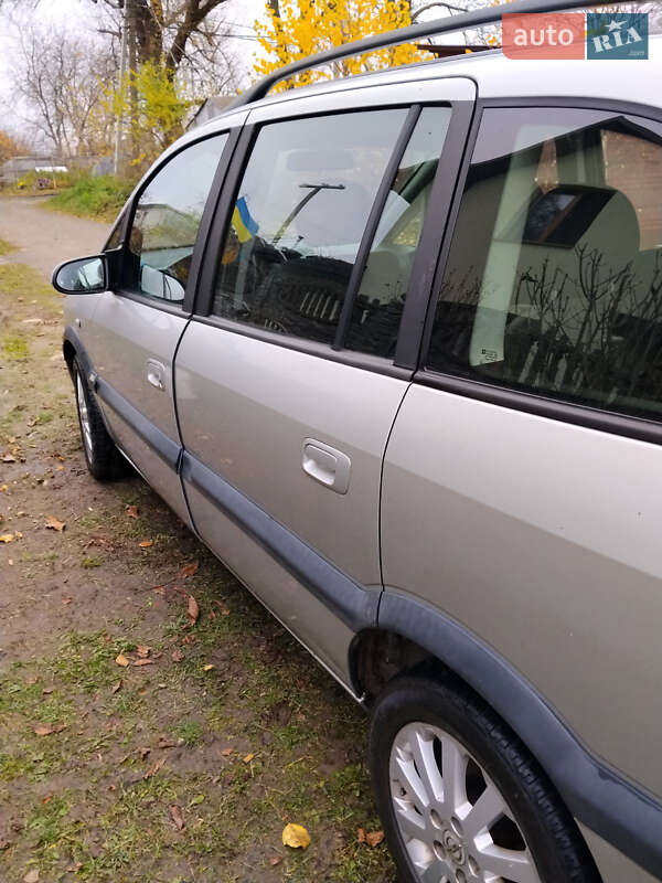 Минивэн Opel Zafira 2004 в Луцке фото 9 Минивэн Opel Zafira 2004 в Луцке