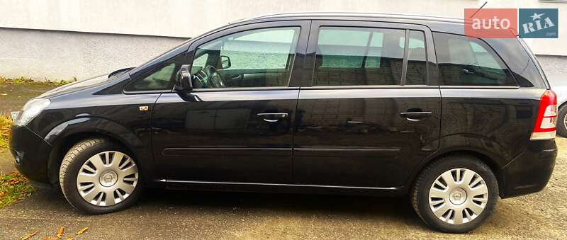 Мінівен Opel Zafira 2012 в Львові