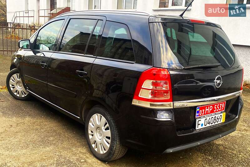 Мінівен Opel Zafira 2012 в Львові