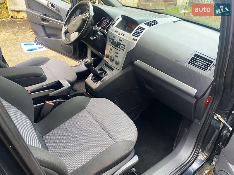 Мінівен Opel Zafira 2012 в Львові