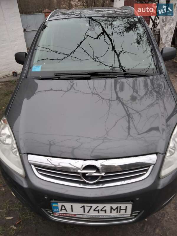 Мінівен Opel Zafira 2011 в Фастові