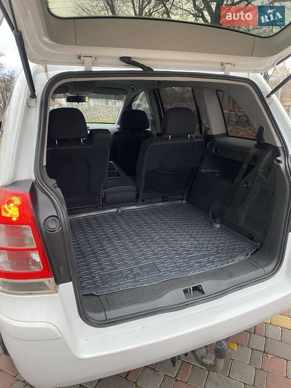 Мінівен Opel Zafira 2011 в Кропивницькому