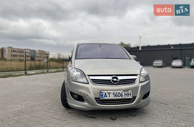 Минивэн Opel Zafira 2011 в Ивано-Франковске