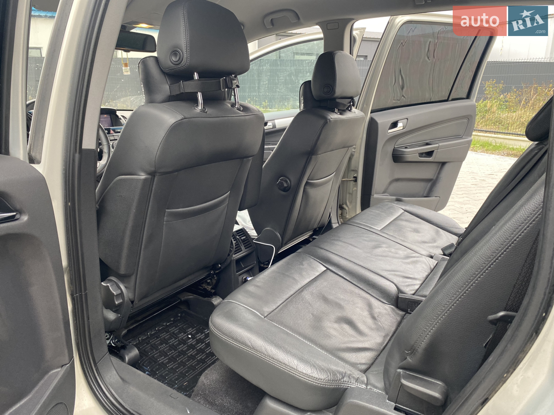 2011 Opel Zafira - мініатюра 11
