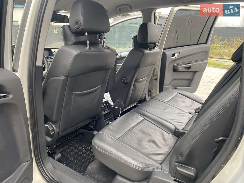 Минивэн Opel Zafira 2011 в Ивано-Франковске