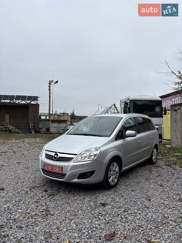 Мінівен Opel Zafira 2010 в Білій Церкві