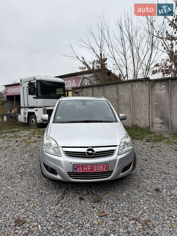 Мінівен Opel Zafira 2010 в Білій Церкві
