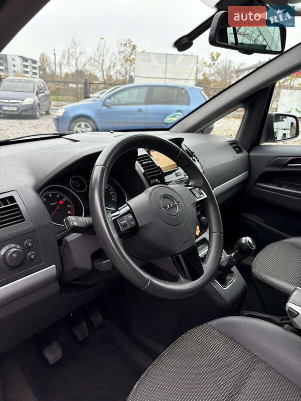 Мінівен Opel Zafira 2010 в Білій Церкві