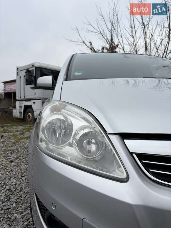 Мінівен Opel Zafira 2010 в Білій Церкві
