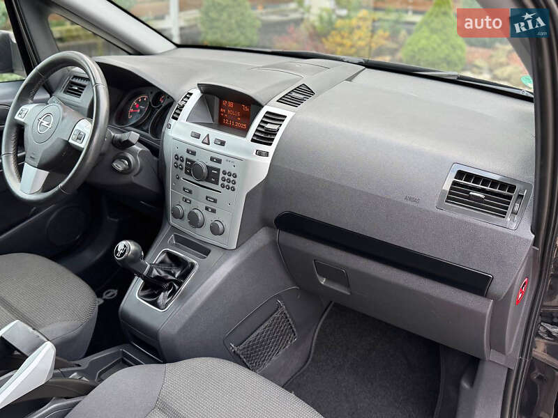 Мінівен Opel Zafira 2009 в Стрию