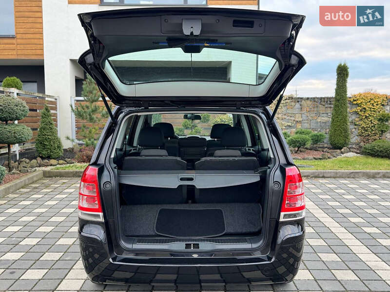 Мінівен Opel Zafira 2009 в Стрию