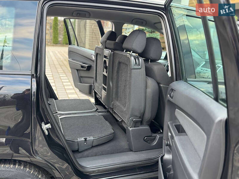 Мінівен Opel Zafira 2009 в Стрию