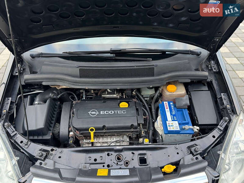 Мінівен Opel Zafira 2009 в Стрию