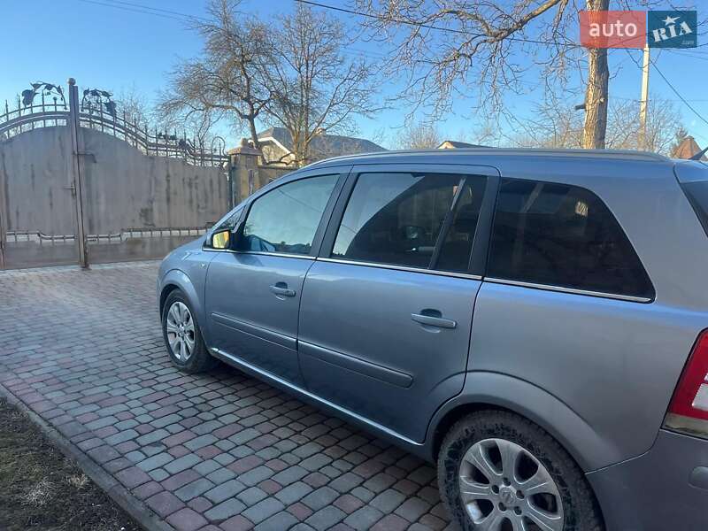 Минивэн Opel Zafira 2008 в Ивано-Франковске фото 2 Минивэн Opel Zafira 2008 в Ивано-Франковске