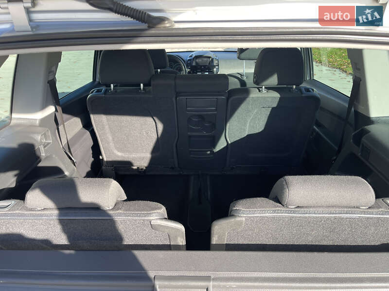 Минивэн Opel Zafira 2010 в Луцке