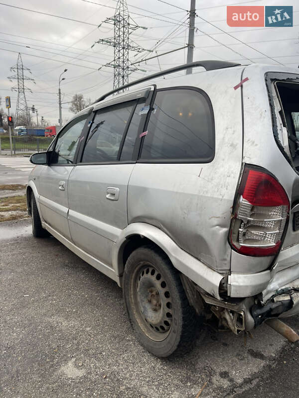 Мінівен Opel Zafira 2003 в Харкові