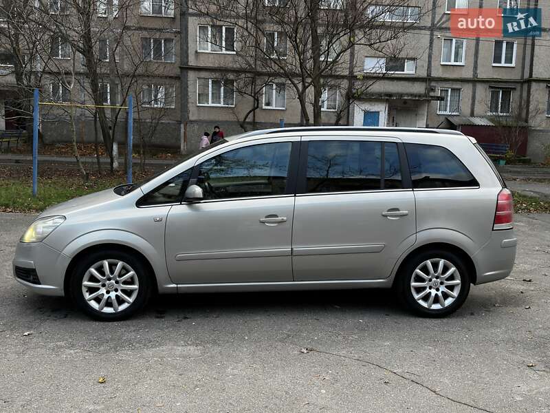 Минивэн Opel Zafira 2005 в Виннице