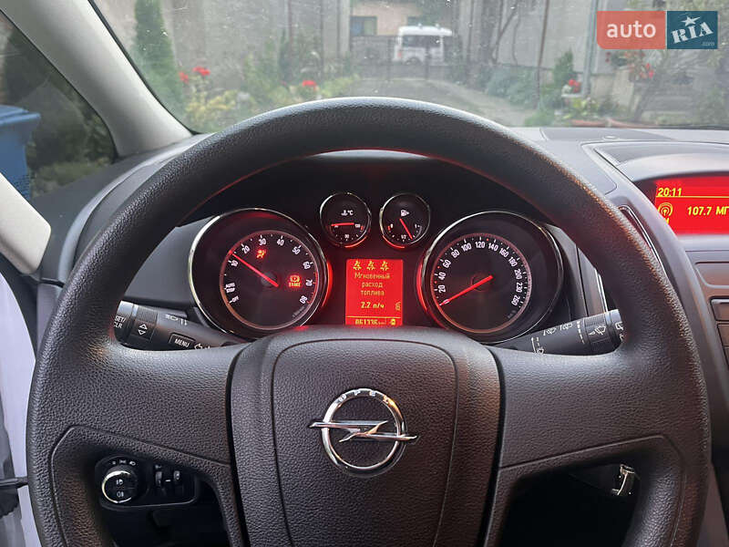 Минивэн Opel Zafira 2011 в Виноградове фото 8 Минивэн Opel Zafira 2011 в Виноградове