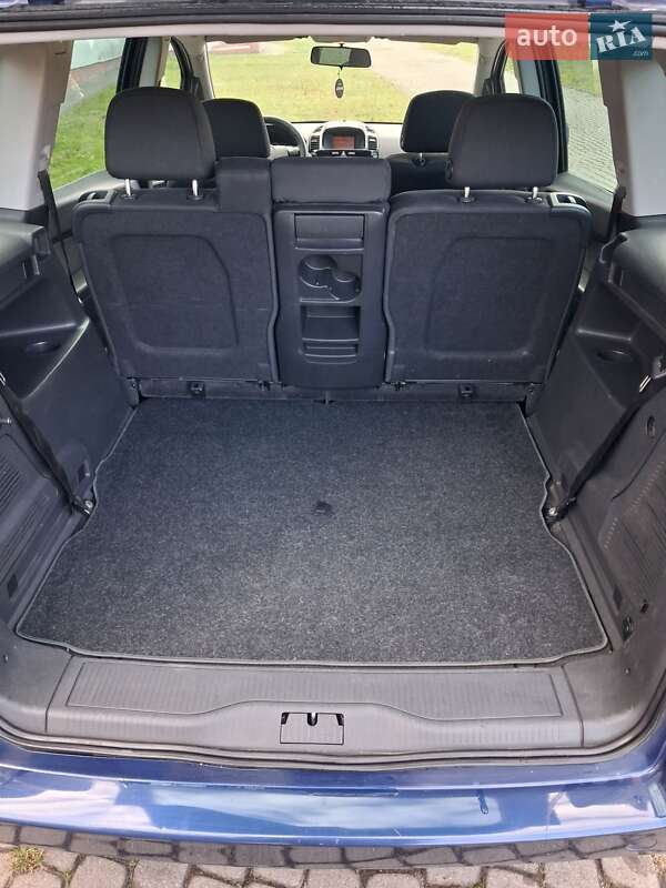Минивэн Opel Zafira 2010 в Львове