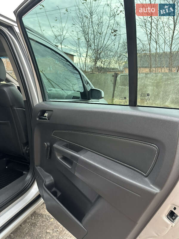 Минивэн Opel Zafira 2007 в Хороле