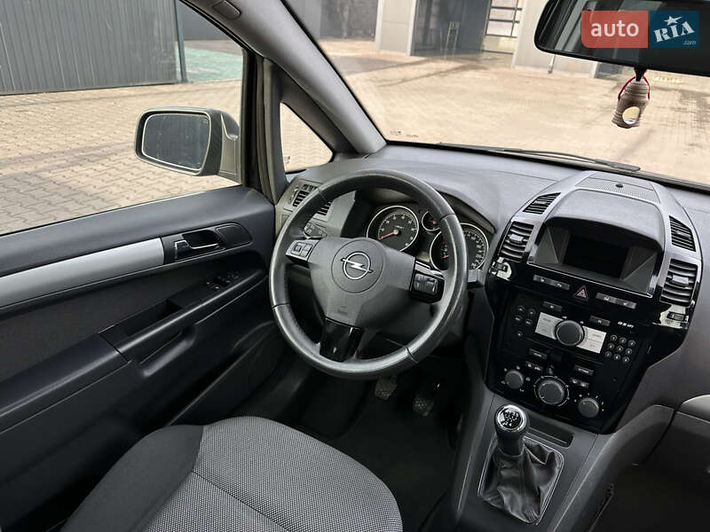Минивэн Opel Zafira 2011 в Каменском фото 90 Минивэн Opel Zafira 2011 в Каменском
